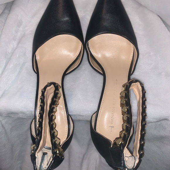 Banana Republic Heels - Picture 4 of 13